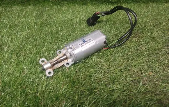 Mercedes-Benz ML W164 Steering column adjust motor 24047064 A07019094927