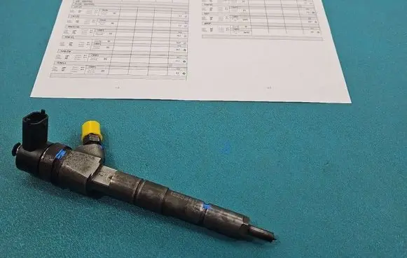 Opel Vectra C Fuel injector 0445110159 IMPRK1567321