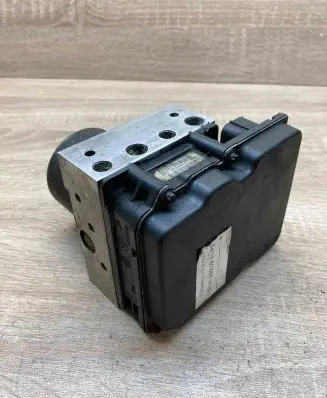 BMW 5 E60 E61 ABS Pump 6769703 6769705 6758743