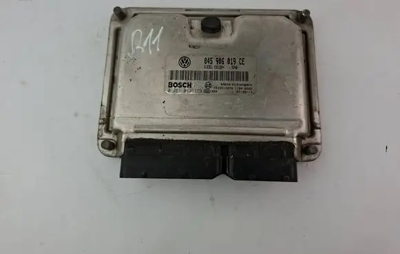 Skoda Fabia Mk2 (5J) Engine control unit/module 045906019CE 0281013179