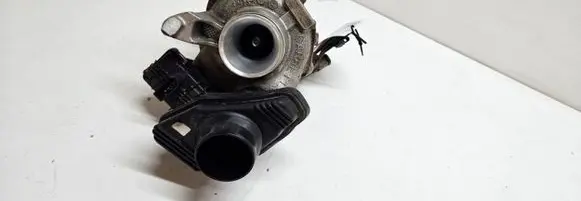 BMW 5 F10 F11 Turbo 7823202 H1004639