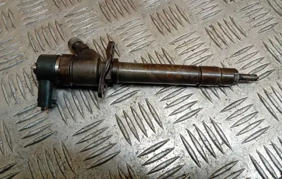 Fuel injector