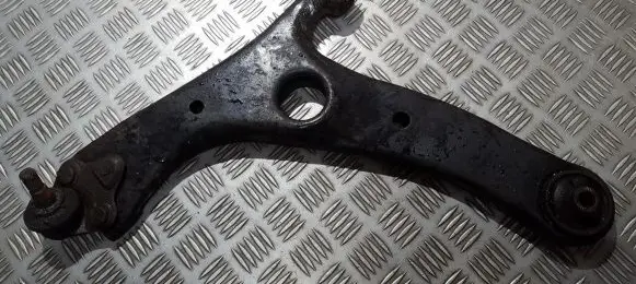 Toyota RAV 4 (XA20) Front lower control arm/wishbone