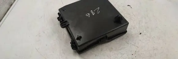 Audi A4 S4 B8 8K Fuse box cover 8t0035613
