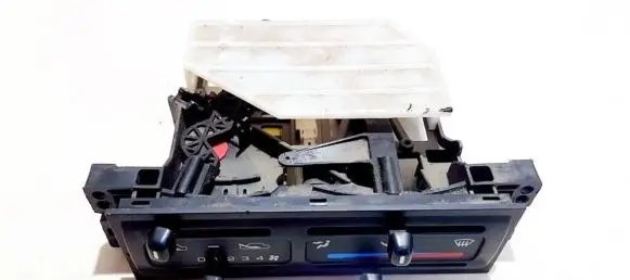Nissan Sunny Climate control unit 6f21c2