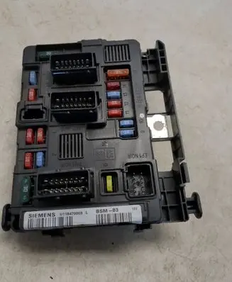Citroen Xsara Picasso Fuse module U118470003L 9650618480 578647053