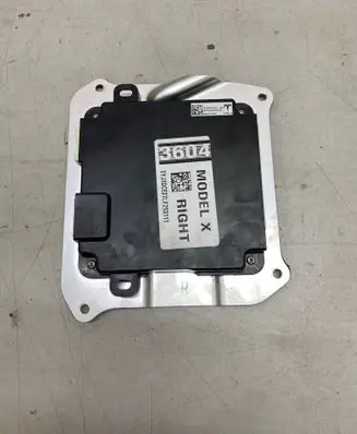 Tesla Model X Door control unit/module 105018300F