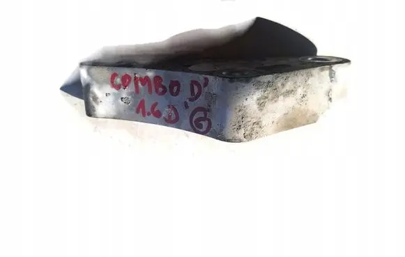 Opel Combo D Engine mount bracket 51843113