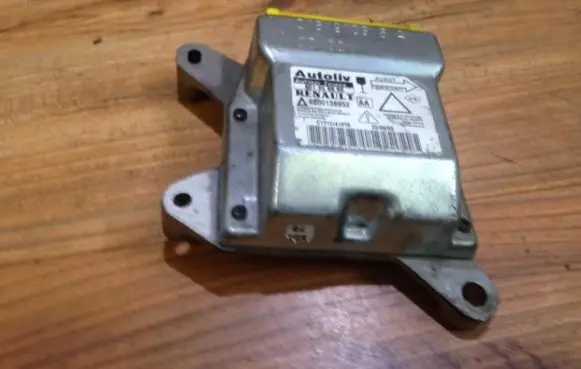 Renault Laguna II Airbag control unit/module 8200138952 601958800