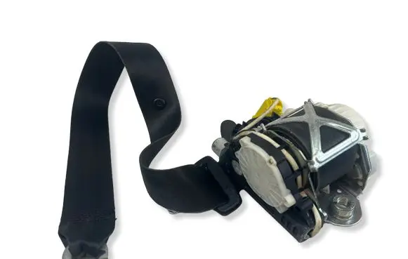 Volkswagen PASSAT B6 Front seatbelt 3C1857705P