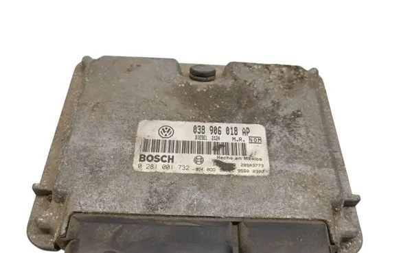 Volkswagen New Beetle Engine control unit/module 038906018AP 0281001732 28SA3773