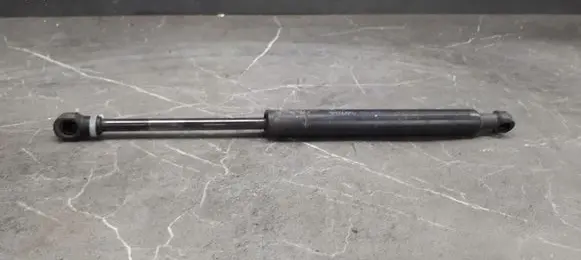 Volvo C70 Tailgate strut 8614432