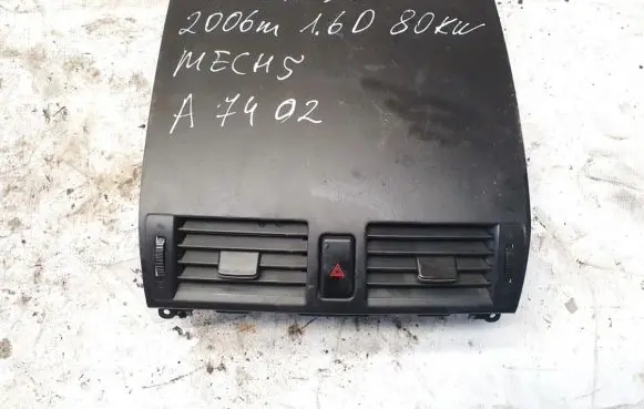 Mazda 3 I Dash center air vent grill