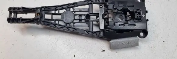 Rear door exterior handle/bracket