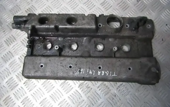 Opel Tigra A Rocker cam cover 90470439