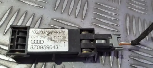 Audi A2 Airbag deployment crash/impact sensor 8Z0959643 0230Z05MSKH3