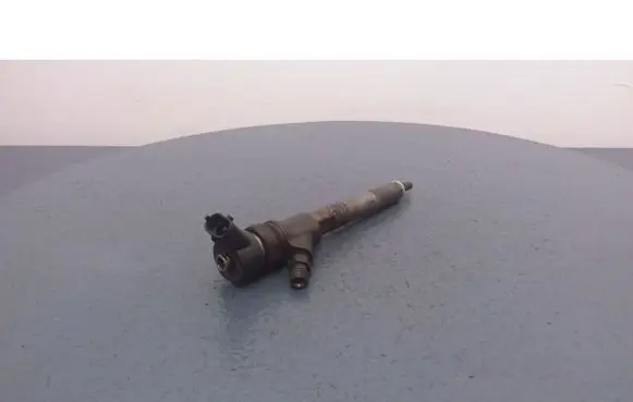 Toyota Corolla E120 E130 Fuel injector 23670-33040
