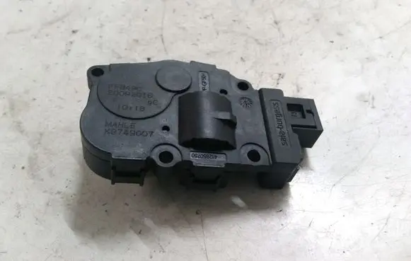 Land Rover Evoque I Air flap motor/actuator EFB490 K9749007