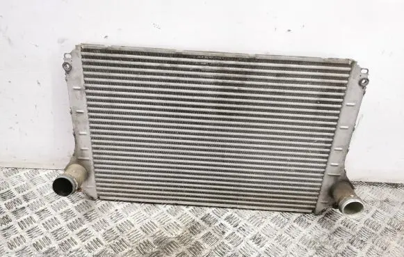 Toyota Avensis T250 Intercooler radiator 0R010