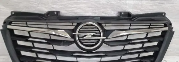 Opel Movano B Front bumper upper radiator grill 623101602R