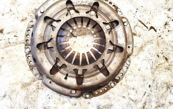 Nissan X-Trail T30 Pressure plate 412215602