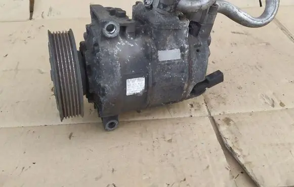 Volkswagen Golf V Air conditioning (A/C) compressor (pump) 1K0820803F