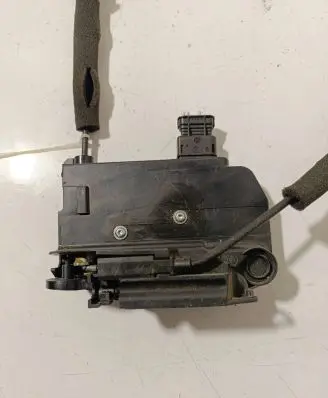 Iveco Daily 6th gen Front door lock 5801556813C 1425 VE33