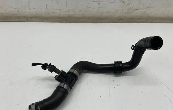 Porsche Taycan 9J1 Engine coolant pipe/hose 9J1815566B