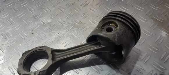 Audi A4 S4 B5 8D Piston with connecting rod 028h