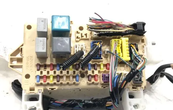 Toyota Corolla E120 E130 Other control units/modules 89221-0F030