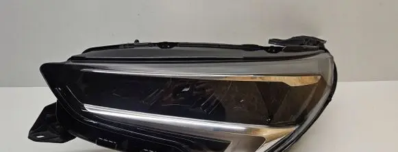 Opel Corsa F Headlight/headlamp 39162653