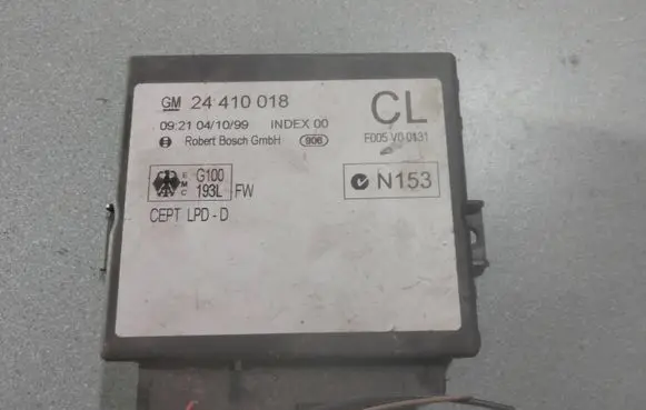 Opel Zafira A Comfort/convenience module 24410018 F005V00121 F005V00131
