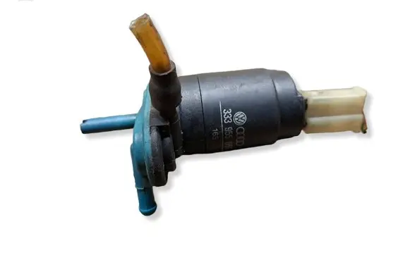 Volkswagen Transporter - Caravelle T4 Windscreen/windshield washer pump 333955651