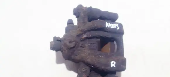 Honda CR-V Rear brake caliper