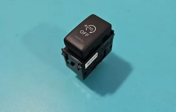 Nissan Juke I F15 Seat control switch 9882 IMPRK1450961