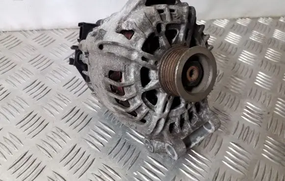 Ford C-MAX II Generator/alternator AV6N10300HA TG12C087