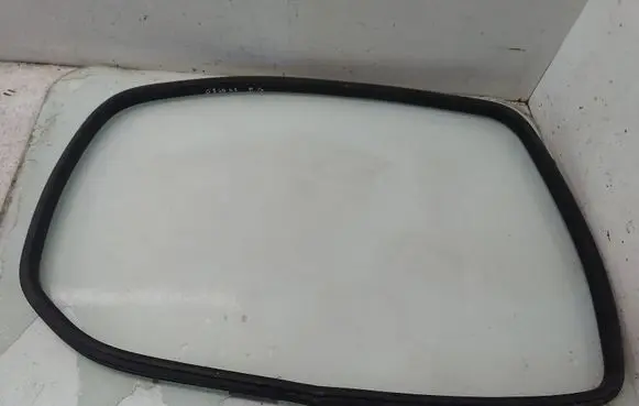 Ford Galaxy Rubber seal rear door window/glass 