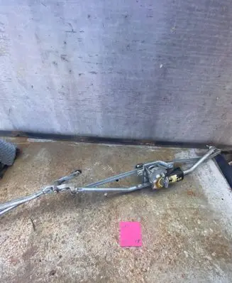 Opel Zafira A Front wiper linkage and motor 