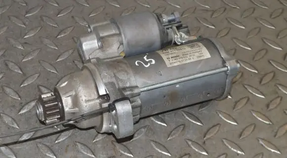 Volkswagen Polo VI Starter motor 02M911024Q