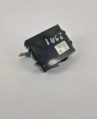 Mazda 3 III Parking PDC control unit/module BJE767UU0