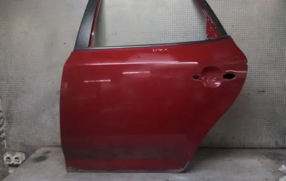 KIA Ceed Rear door
