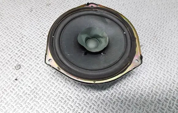 Mazda 2 Front door speaker D35066960