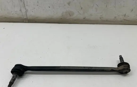 Mercedes-Benz GLB x247 Front anti-roll bar/stabilizer link A2473204200