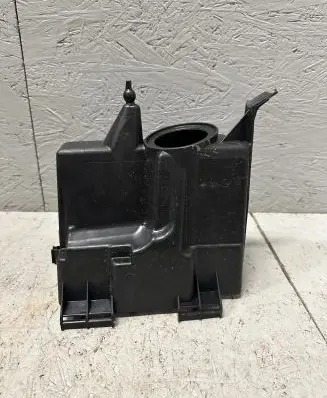 Mercedes-Benz E W213 Fuse box cover A2135400124