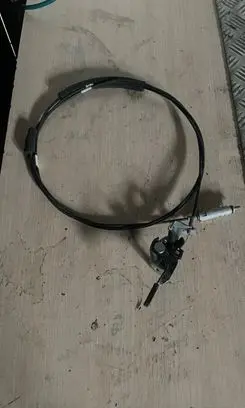 Toyota RAV 4 (XA40) Loading door cable line 
