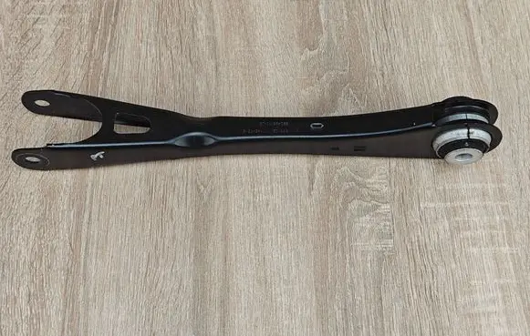BMW X4 G02 Rear control arm 6871023 6871024