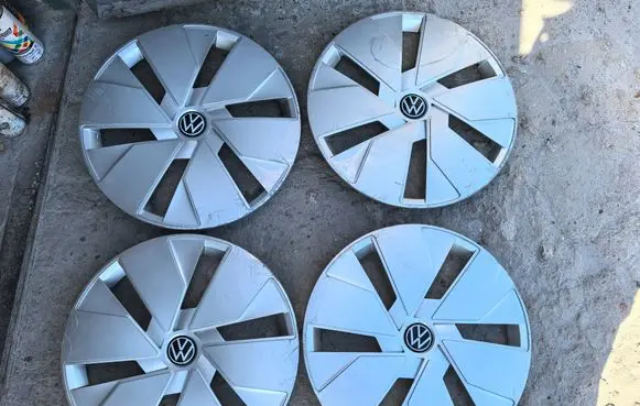 Volkswagen ID.3 R18 wheel hub/cap/trim 10A601147