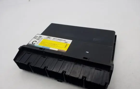 Ford Focus Comfort/convenience module 1S7T15K600CD 5WK8727F T83SA