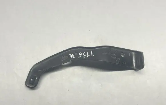 Ford Mustang VI Fender mounting bracket JR3B16C199BB