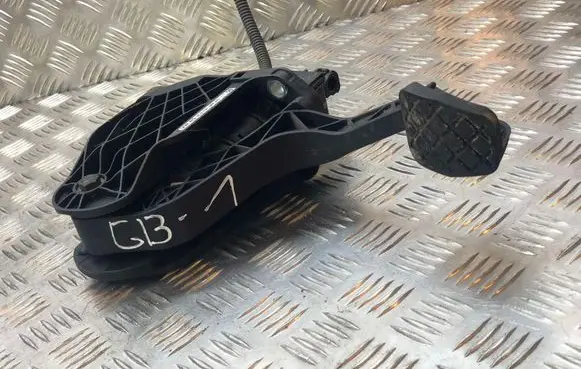 Clutch pedal